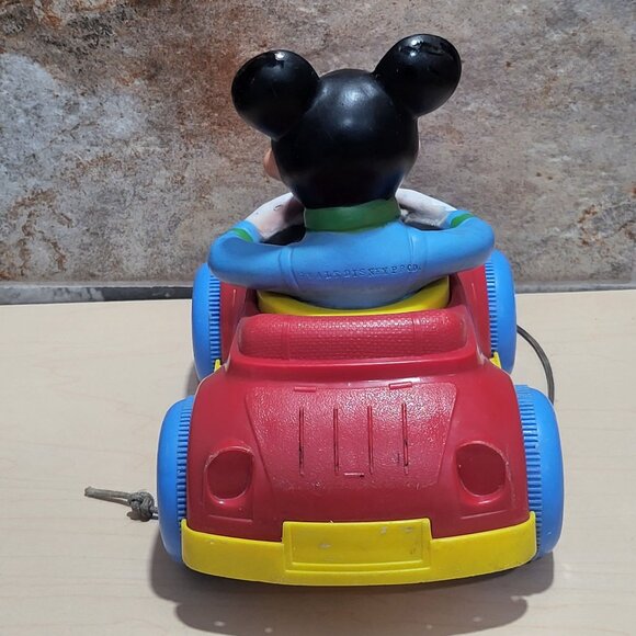 Vintage Mickey Mouse Driving Red Car Pull Mees Toy Car Kohner Bros - Picture 2 of 12
